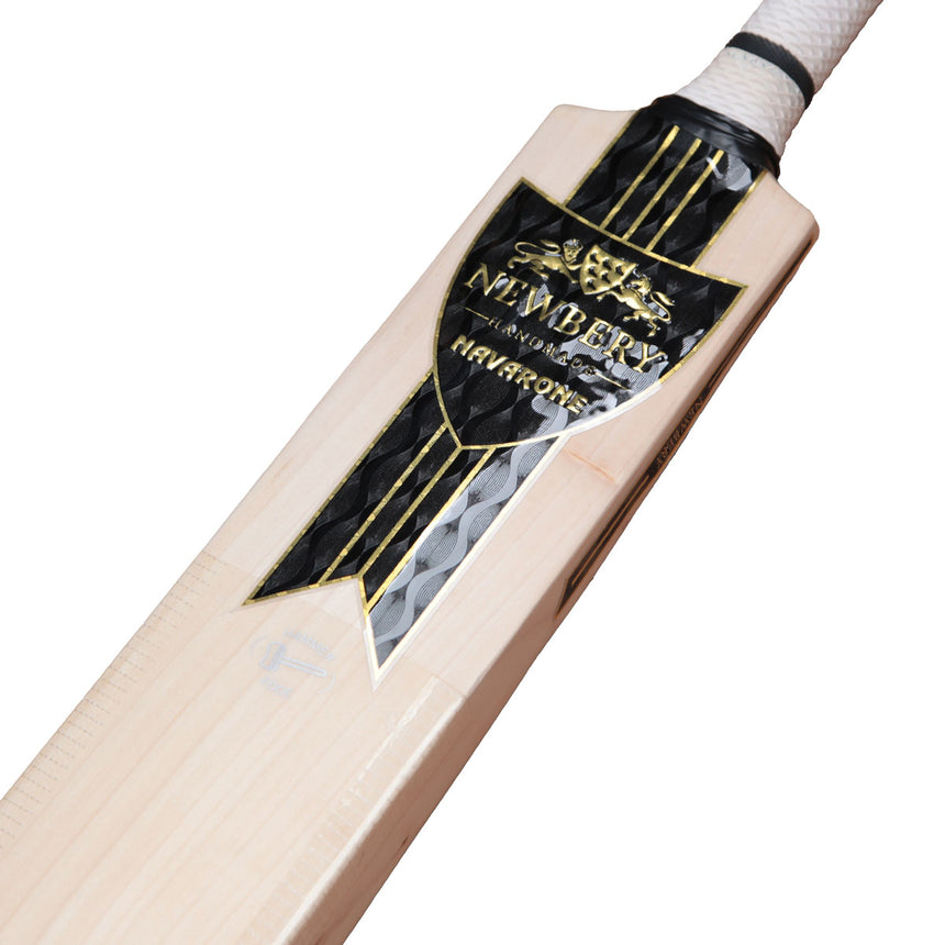 Newbery Navarone 5* Cricket Bat